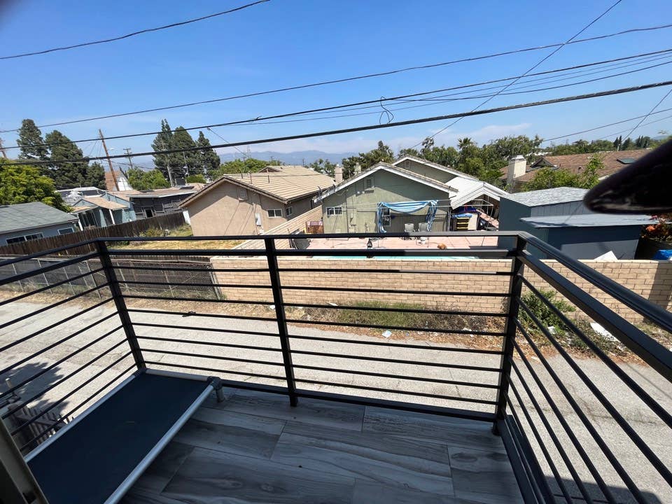 Serene NoHo Master w/ Balcony +bath