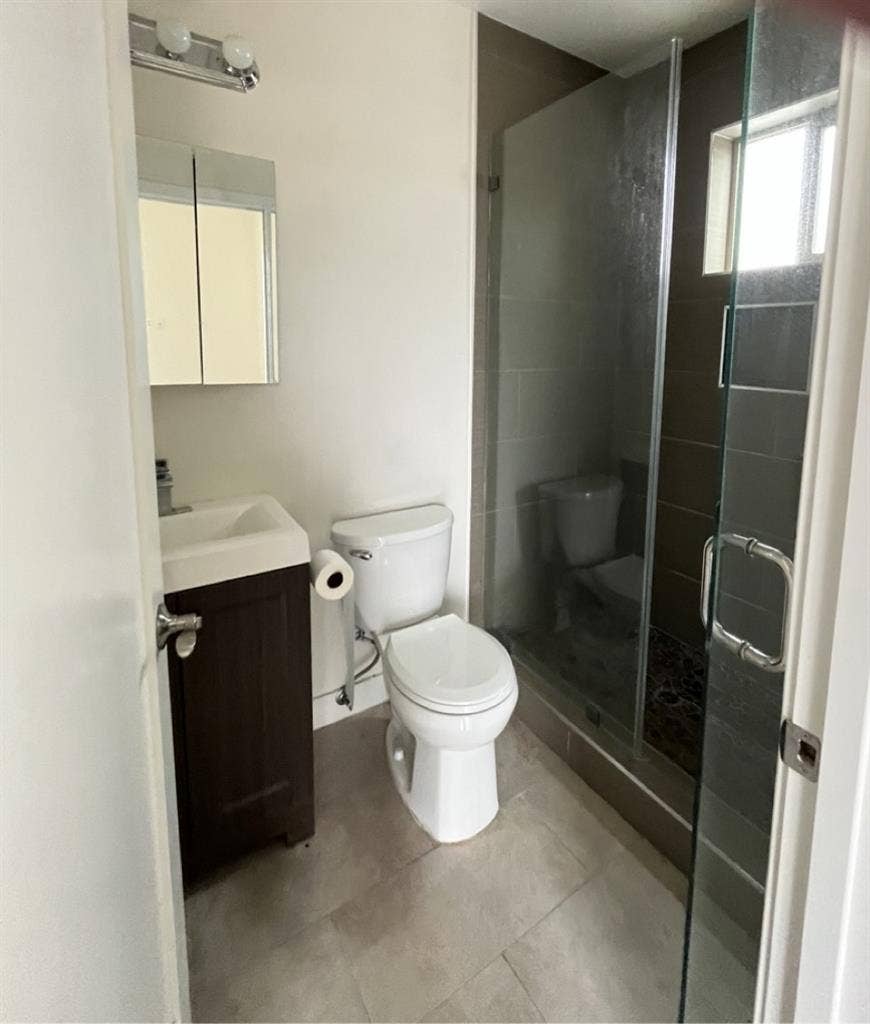 Serene NoHo Master w/ Balcony +bath