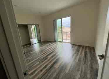 Serene NoHo Master w/ Balcony +bath