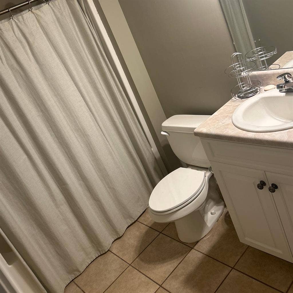 Room for rent (Military Only)