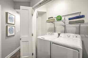 Looking for a roommate (: