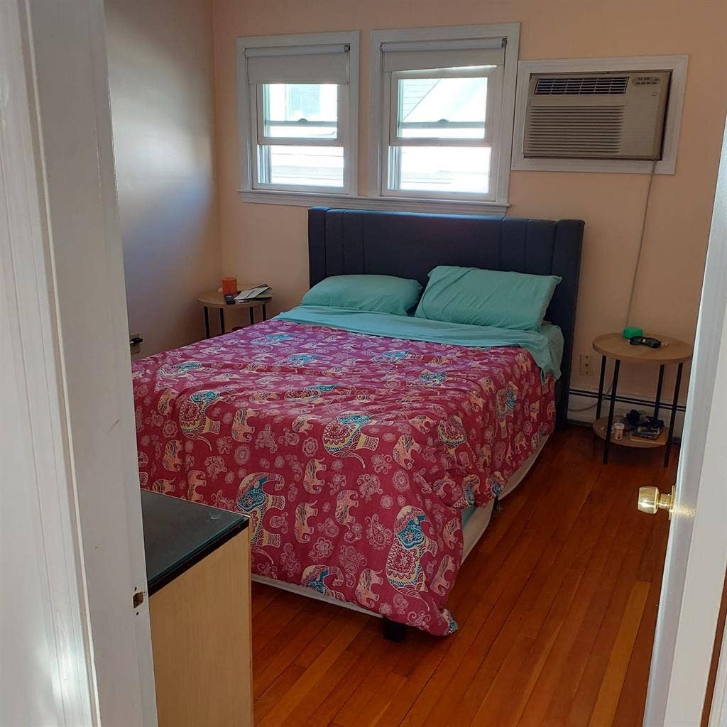Summer Sublet