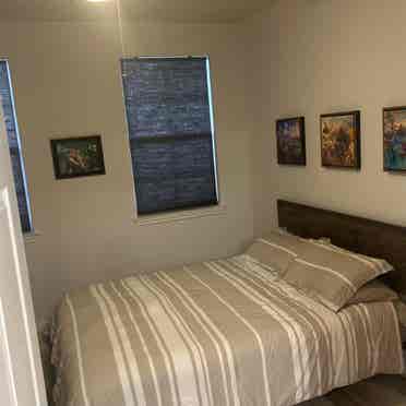 Short-term room 4 rent downtown