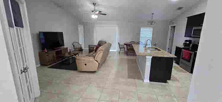 Private room for rent North Cape