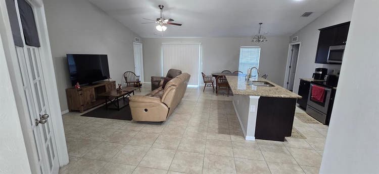 Private room for rent North Cape