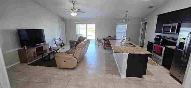Private room for rent North Cape