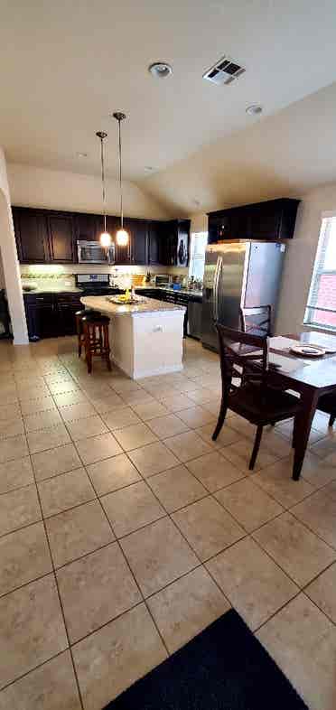 Seeking Housemate, Sunfield in Buda