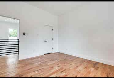 Specious room with large restroom