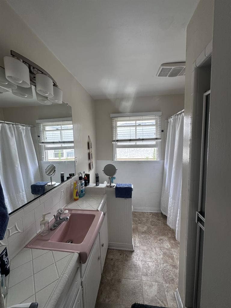 I am renting a room, share bathroom