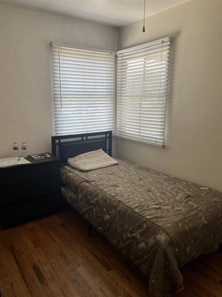 I am renting a room, share bathroom