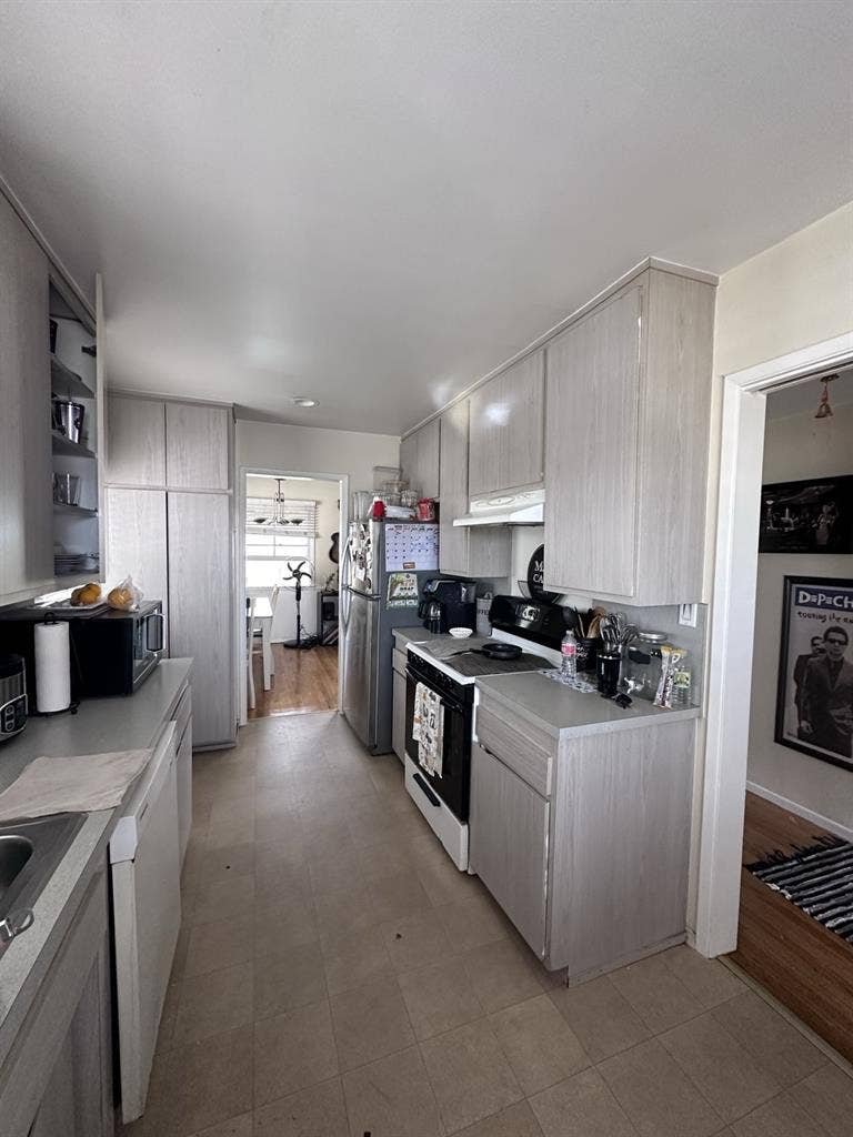 I am renting a room, share bathroom