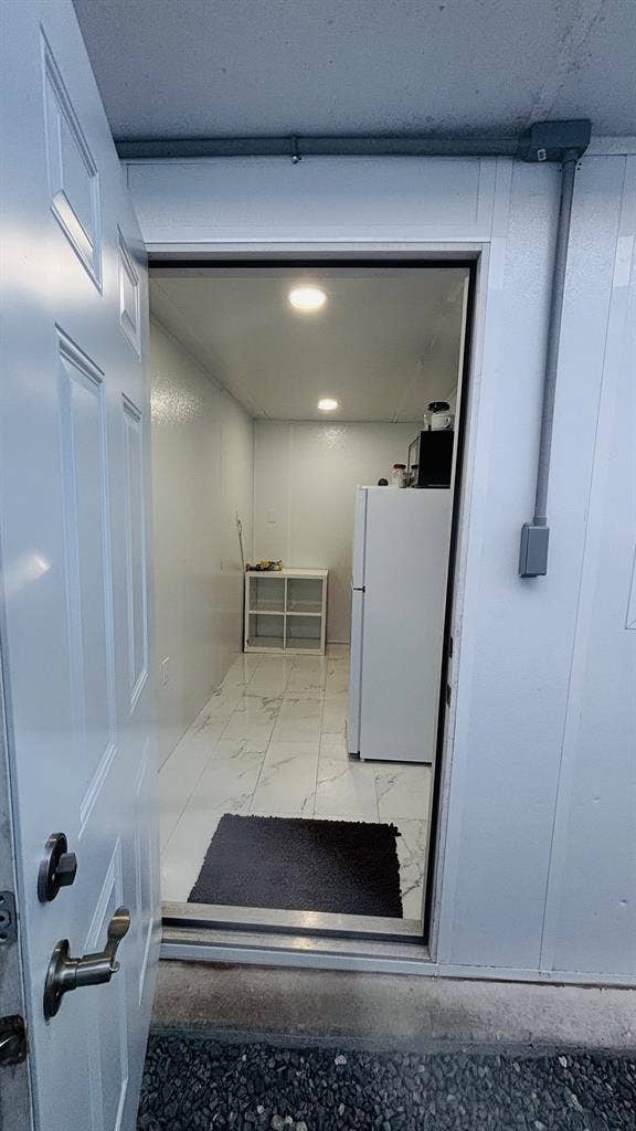 Efficiency for rent