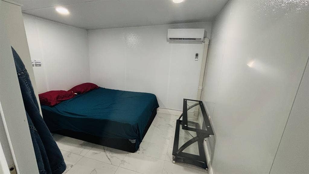 Efficiency for rent