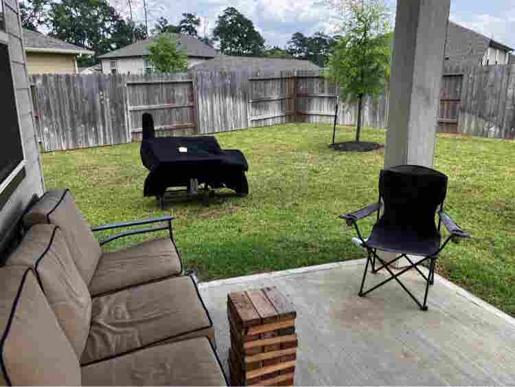 Looking for 2 Christian roommates
