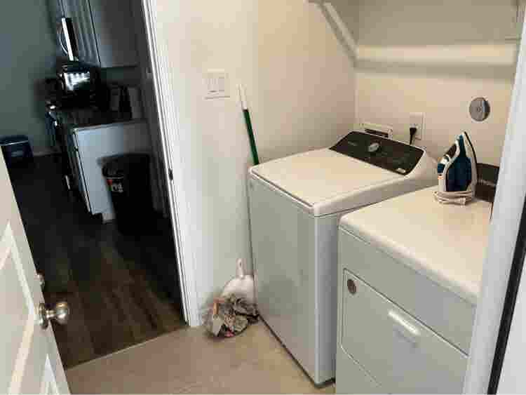 Looking for 2 Christian roommates