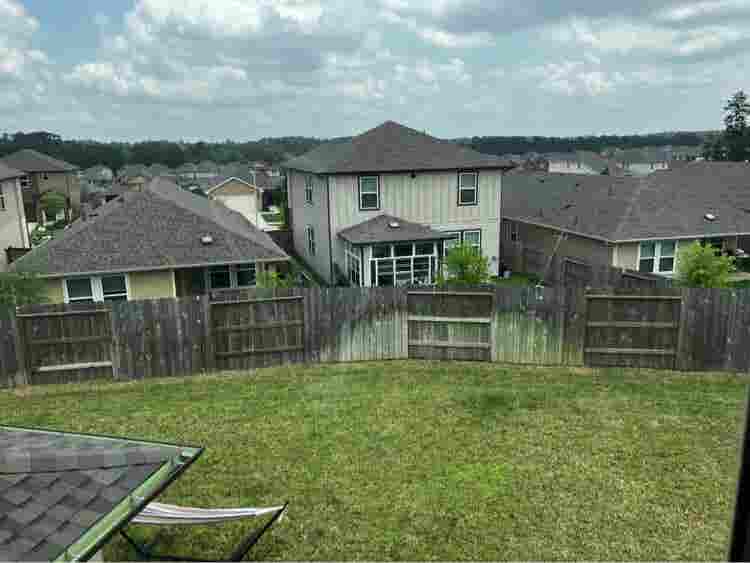 Looking for 2 Christian roommates