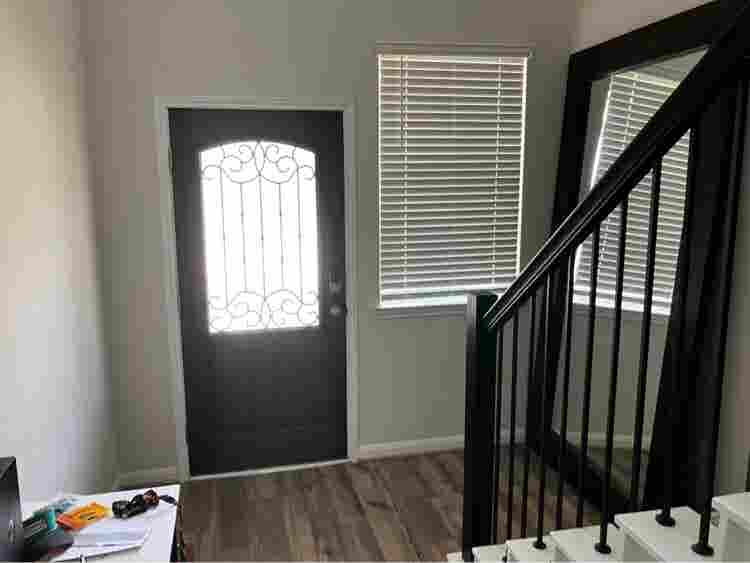 Looking for 2 Christian roommates
