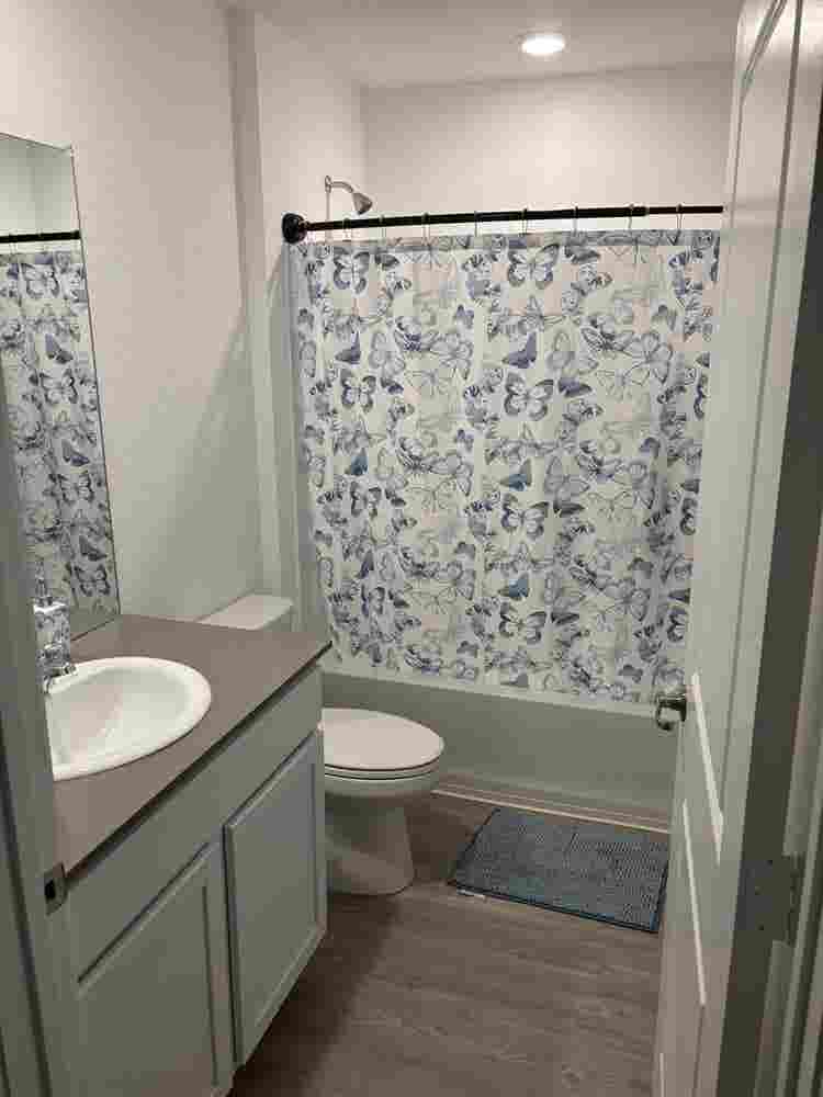 One bedroom /shared bath