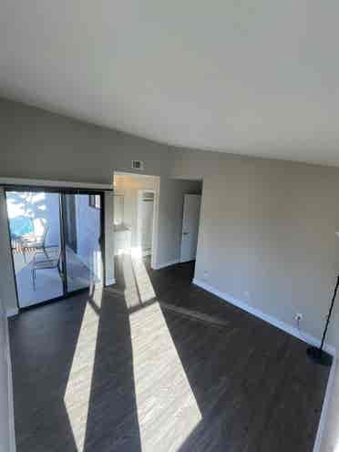 Room for rent! Lake forest