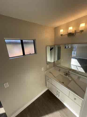 Room for rent! Lake forest