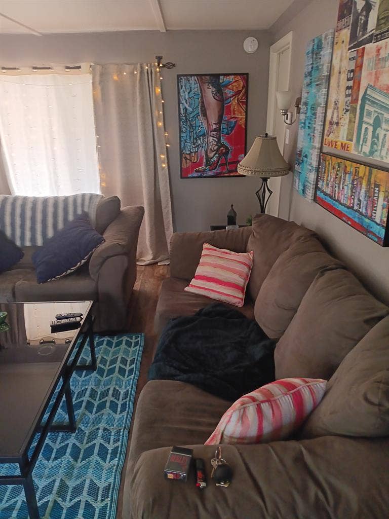 Seeking roommate ASAP