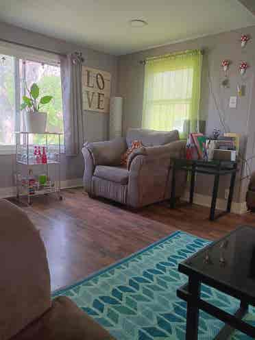 Seeking roommate ASAP