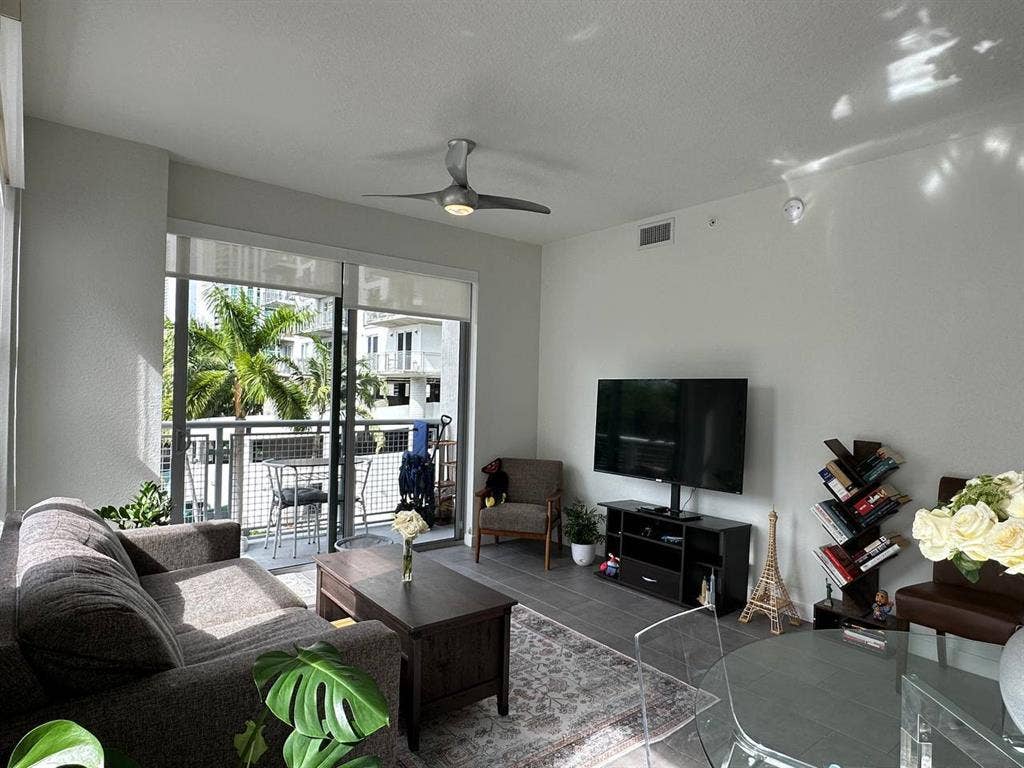 1 bedroom + private bathroom