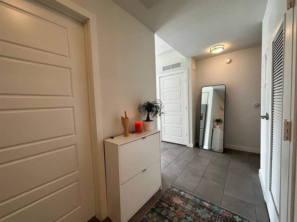 1 bedroom + private bathroom