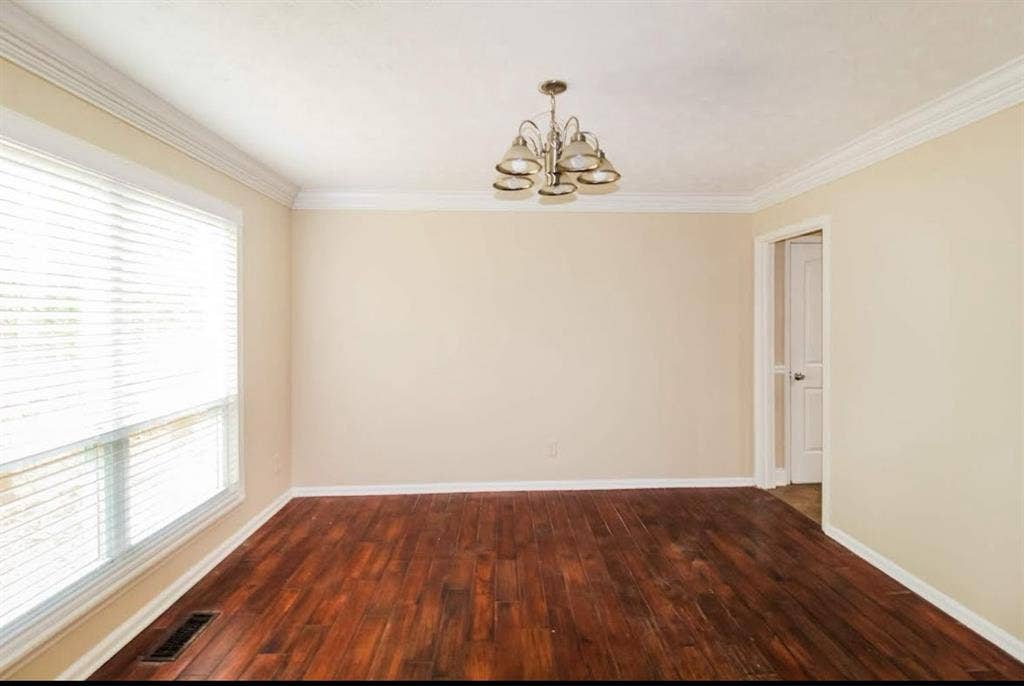 Single Beautiful House For Rentt