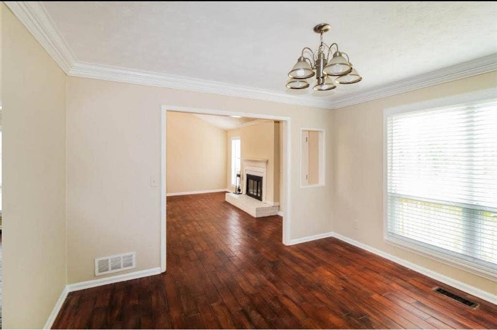 Single Beautiful House For Rentt