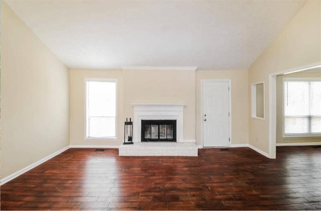 Single Beautiful House For Rentt