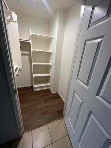 Extra room & bathroom at the Paseos