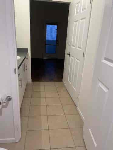 Extra room & bathroom at the Paseos