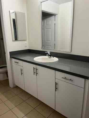 Extra room & bathroom at the Paseos