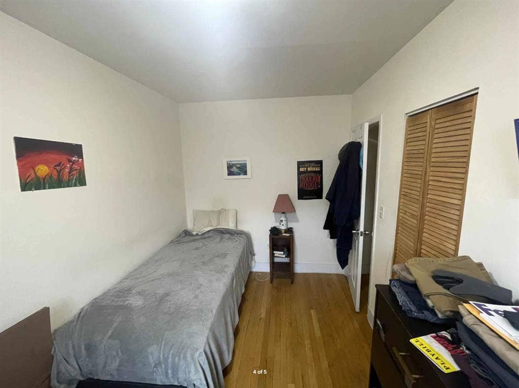 Broadway Apartment Room Available!