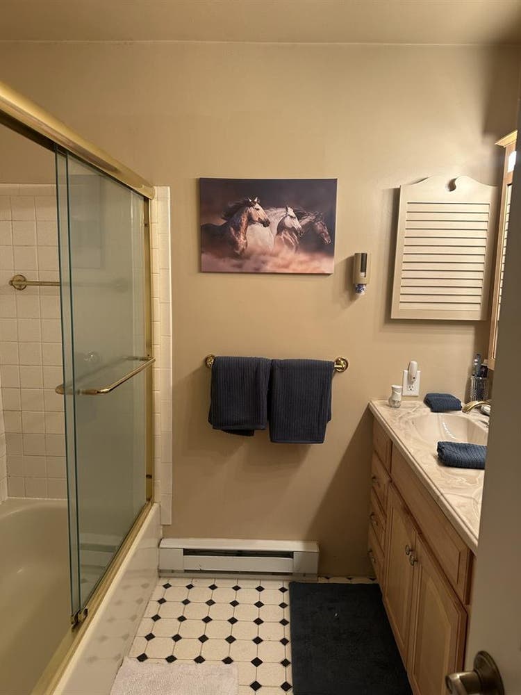 Available Furnished Room for Rent