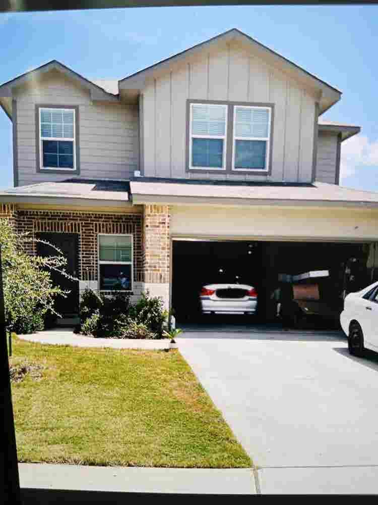 1 room available**