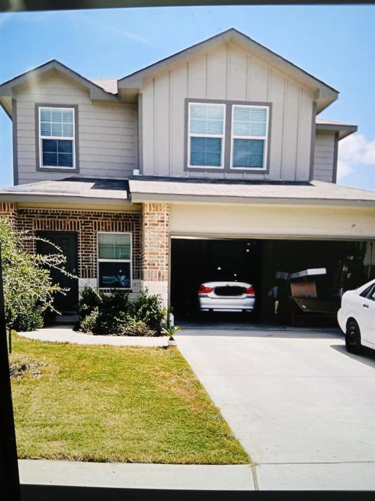 1 room available**