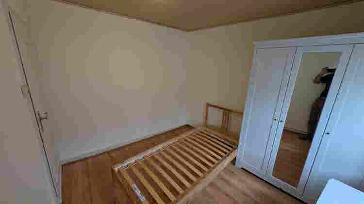Room for Kirchberg commuter