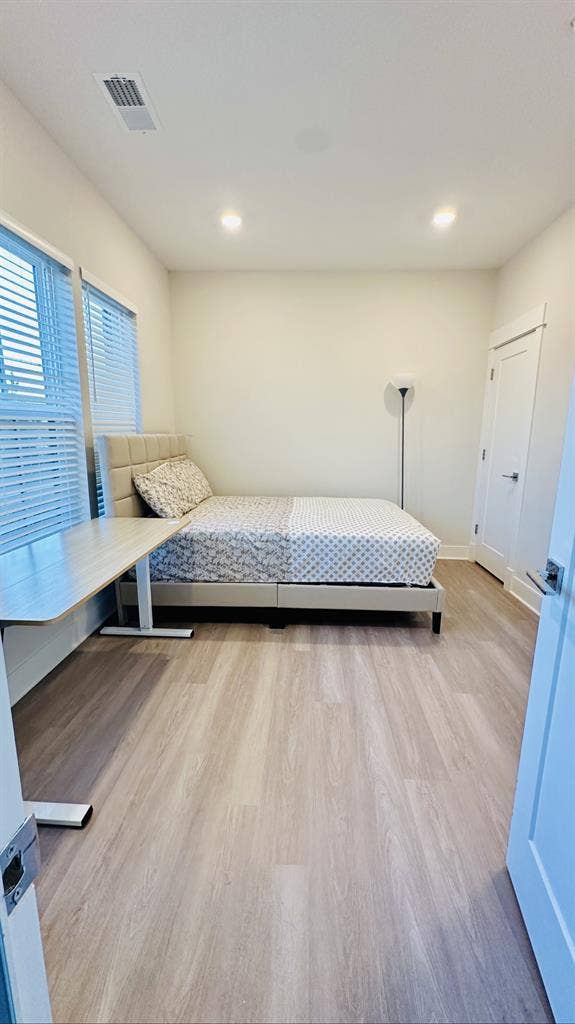 Private Room for Rent at Brambleton