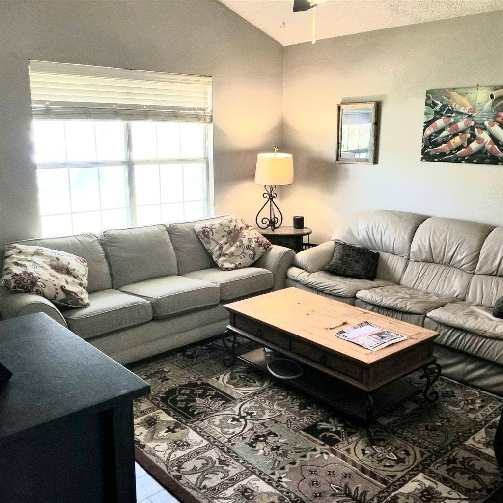 New Listing, seeking roomate