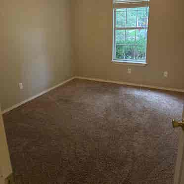 New Listing, seeking roomate