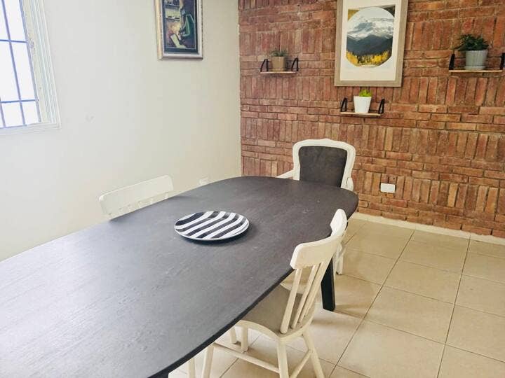 Private Room in Bella Vista!