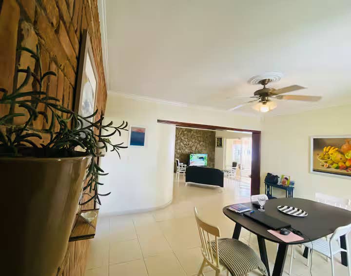Private Room in Bella Vista!