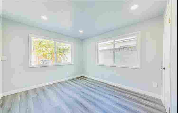 SHARED AND PRIVATE ROOMS AVAILABLE!