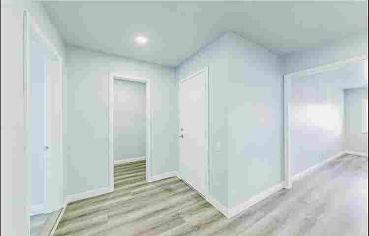SHARED AND PRIVATE ROOMS AVAILABLE!