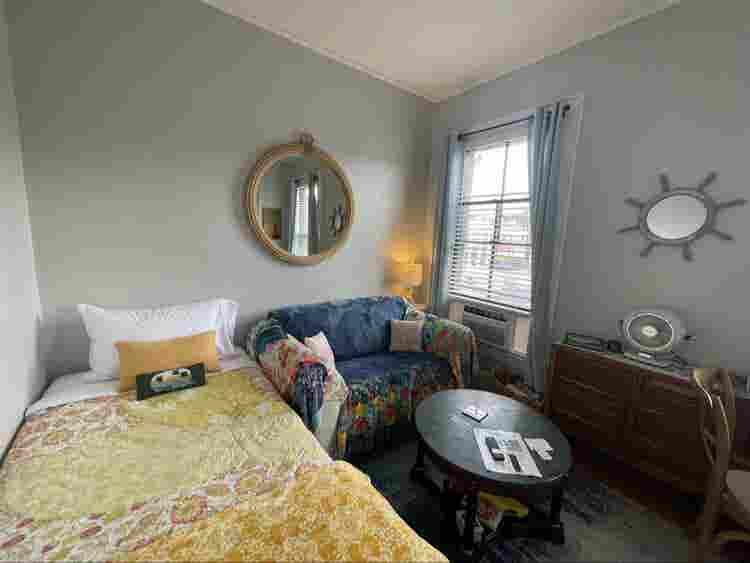 Gorgeous suite near BIW in Bath, ME