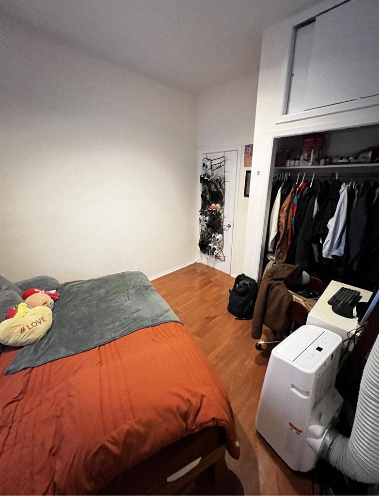 BEDROOM AVAILABLE IN THE UWS