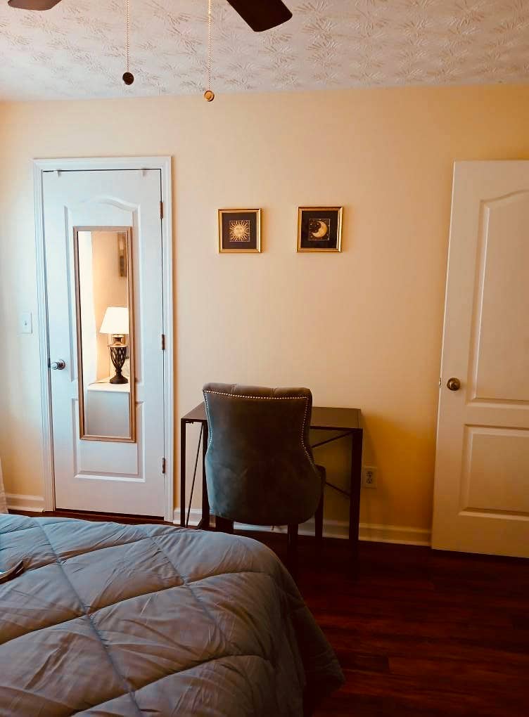 New Listing: Furnished Room