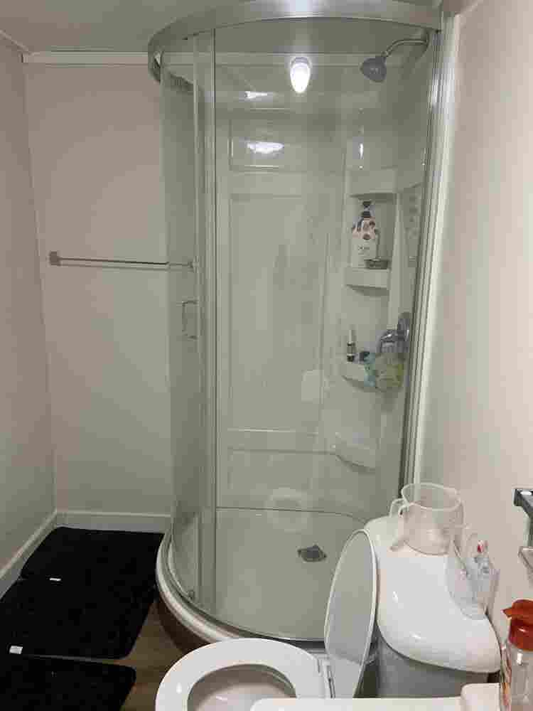 Rooms available south endd